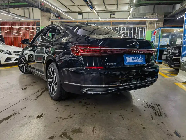 Volkswagen Passat — Фото автомобиля 4