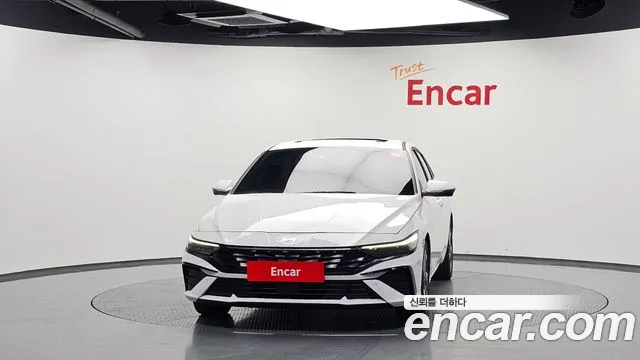 Hyundai AVANTE Новый Avante (CN7) — Фото автомобиля 3