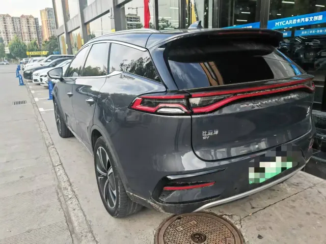 BYD Tang — Фото автомобиля 2