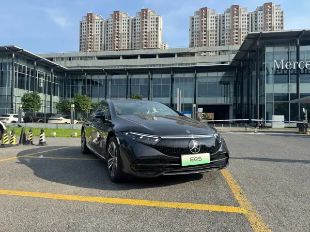 Mercedes-Benz EQS — Фото автомобиля 3