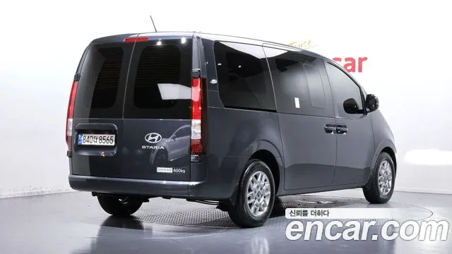 Hyundai Staria — Фото автомобиля 2