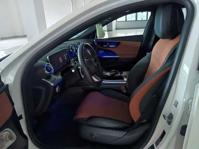 Mercedes-Benz C-Class — Фото автомобиля 8