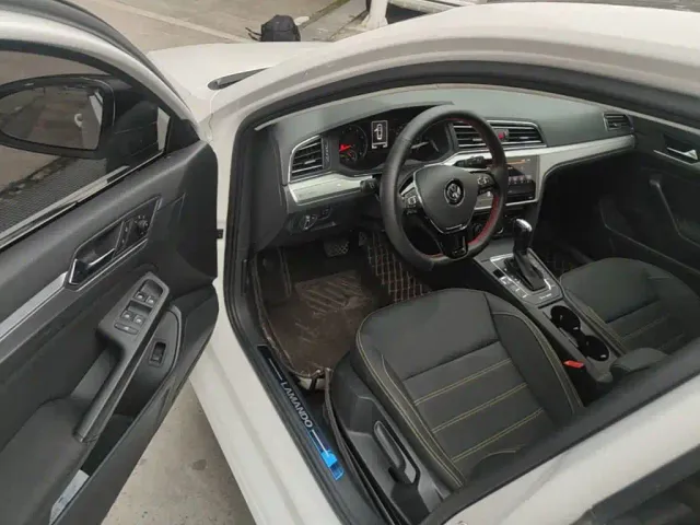 Volkswagen Lamando 2021 230TSI DSG Fashion Edition — Фото автомобиля 15