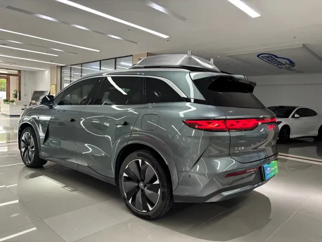 BYD Tang L — Фото автомобиля 9