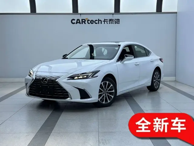 Фотография автомобиля — Lexus ES
