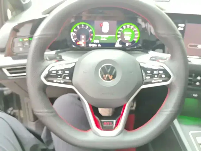 Volkswagen Golf GTI — Фото автомобиля 15