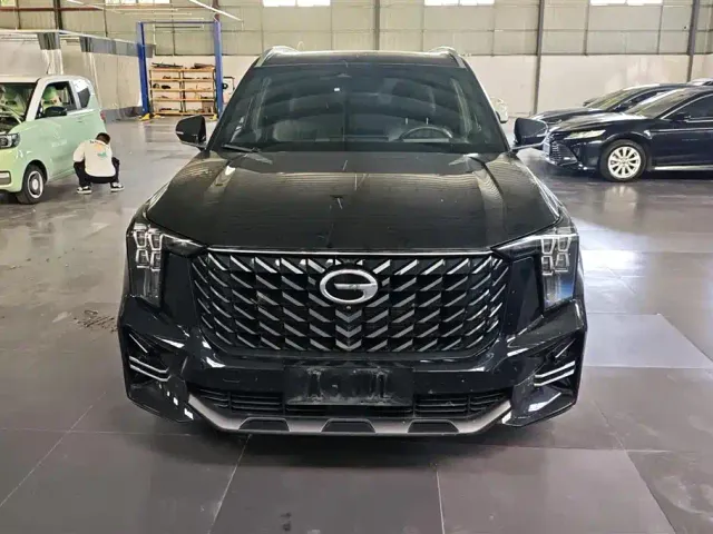 GAC Trumpchi GS8 — Фото автомобиля 2