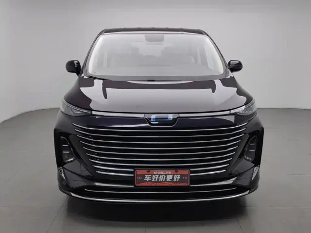 Bestune Besturn M9 — Фото автомобиля 3