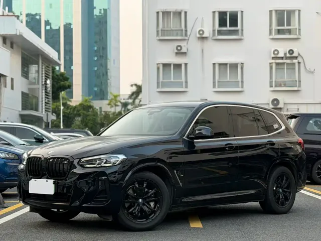 Фотография автомобиля — BMW iX3