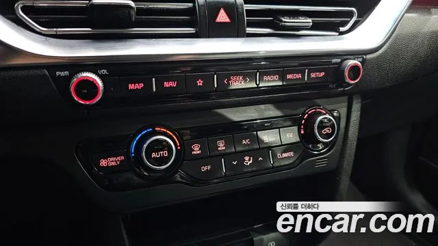 Kia Niro — Фото автомобиля 17