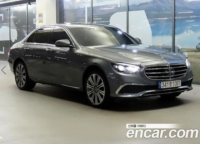 Фотография автомобиля — Mercedes-Benz E-Class W213