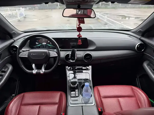 Forthing T5 Evo — Фото автомобиля 7
