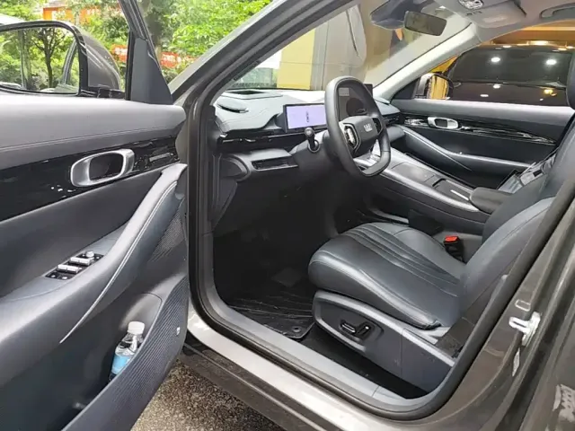 Geely Galaxy E5 — Фото автомобиля 15