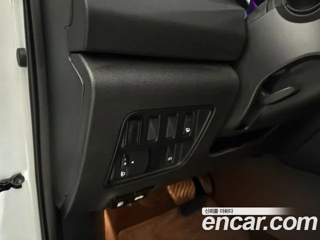 Renault-KoreaSamsung QM6 Новый QM6 2.0 LPe RE Signature 2WD — Фото автомобиля 12