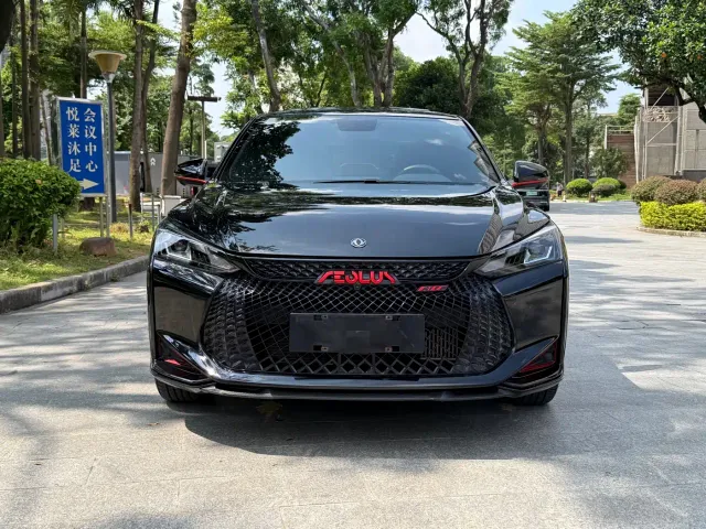 Dongfeng Yixuan — Фото автомобиля 2
