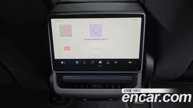 Tesla Model 3 — Фото автомобиля 28