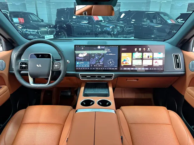 Li Auto L6 — Фото автомобиля 12