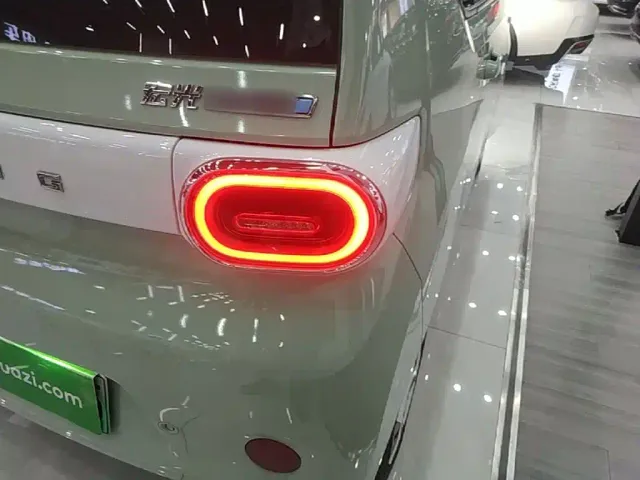 Wuling Hongguang Mini EV — Фото автомобиля 7
