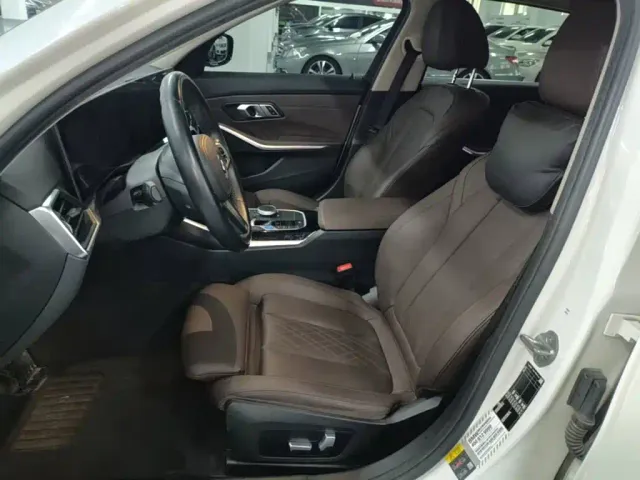 BMW i3 — Фото автомобиля 14