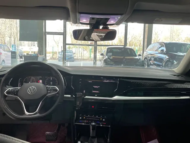 Volkswagen Passat — Фото автомобиля 9