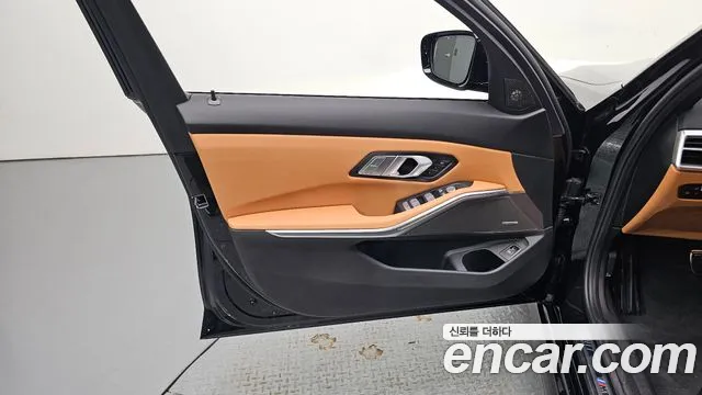 BMW 3-Series 3 серия (G20) 320i M Sport — Фото автомобиля 24