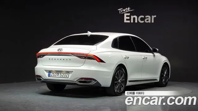 Hyundai Grandeur Новый Grandeur IG — Фото автомобиля 2