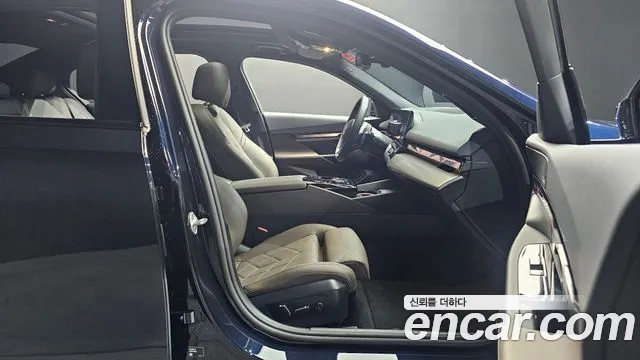 BMW 5-Series 5 серия (G60) 523d M Sport — Фото автомобиля 23