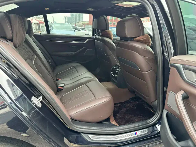 BMW BMW 5 Series 2022 Facelift II 530Li Premium Package M Sport — Фото автомобиля 11