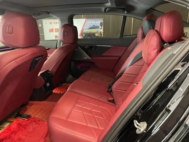 BMW 5 Series — Фото автомобиля 6