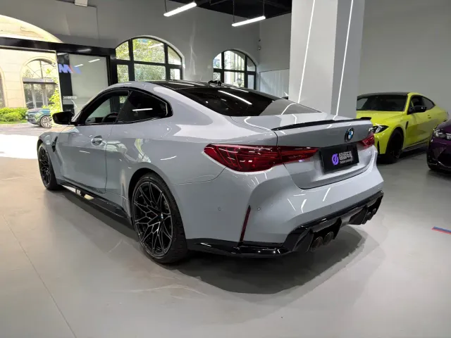 BMW M4 — Фото автомобиля 4