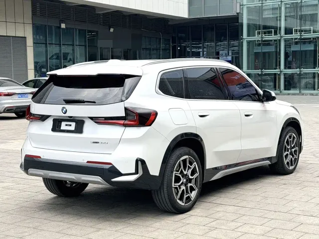 BMW X1 — Фото автомобиля 14