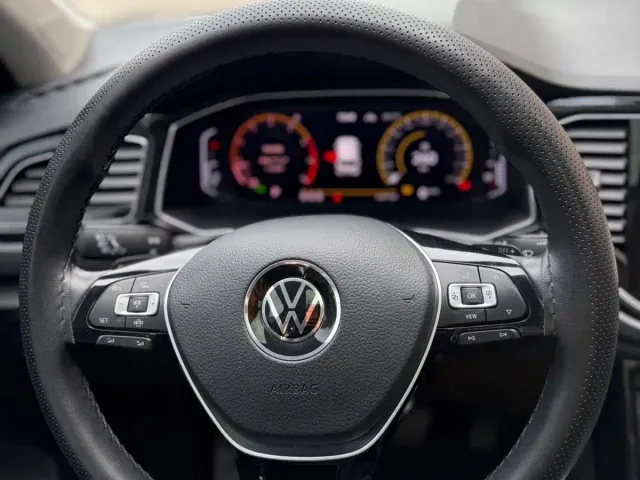 Volkswagen T-Roc — Фото автомобиля 23