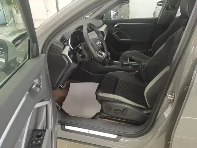 Audi Q3 — Фото автомобиля 15