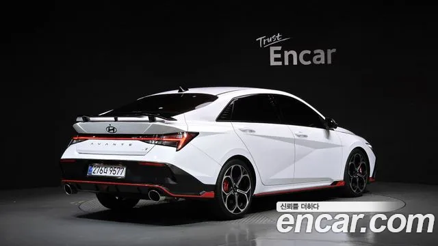 Hyundai AVANTE — Фото автомобиля 2
