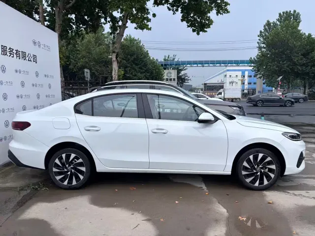 Volkswagen Sagitar — Фото автомобиля 3