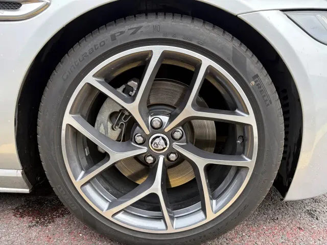 Jaguar XEL — Фото автомобиля 14