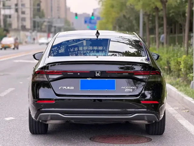 Honda Accord — Фото автомобиля 5