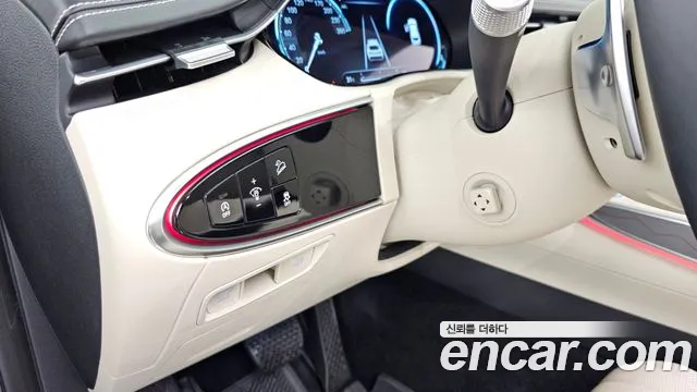 Genesis GV70 — Фото автомобиля 27
