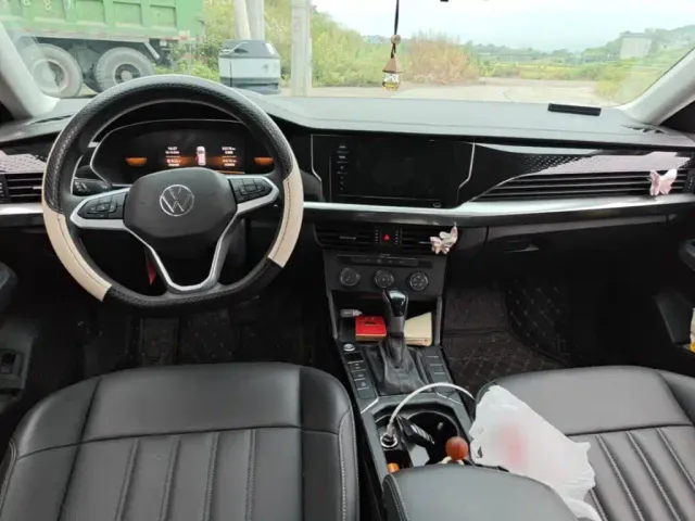 Volkswagen Passat — Фото автомобиля 9
