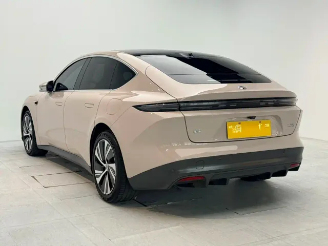 Nio ET5 — Фото автомобиля 6