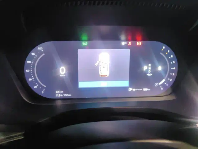 Volvo XC60 — Фото автомобиля 14