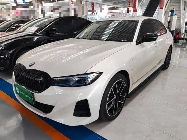 Фотография автомобиля — BMW i3