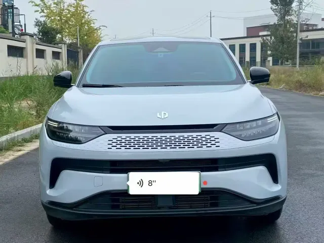 Leapmotor C11 — Фото автомобиля 2