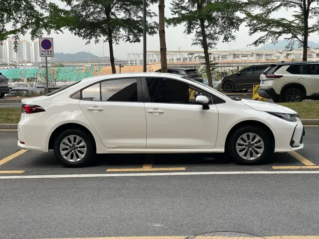 Toyota Corolla — Фото автомобиля 4