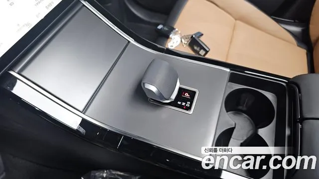 Land Rover Range Rover Velar Range Rover Velar 3.0 P400 Dynamic HSE — Фото автомобиля 9