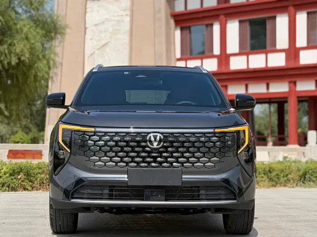 Changan CS55 Plus — Фото автомобиля 2