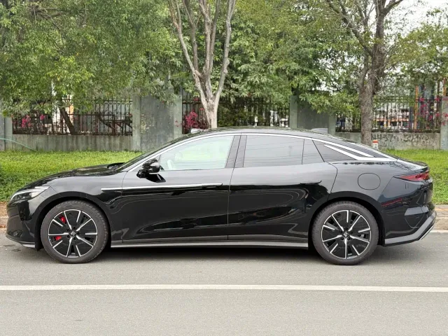 BYD Han L — Фото автомобиля 3