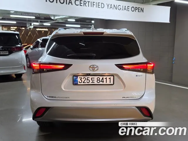 Toyota Highlander — Фото автомобиля 4