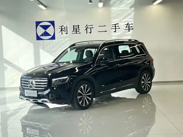 Фотография автомобиля — Mercedes-Benz GLB-Class