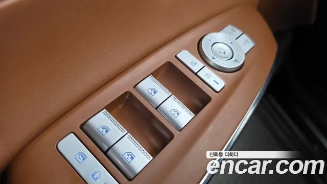 Genesis GV70 — Фото автомобиля 29